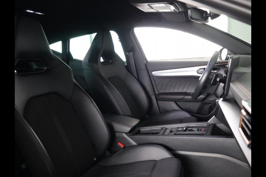 CUPRA Formentor 1.4 TSI e-Hybrid e-Hybrid Business 204 pk Automaat| Navigatie | Trekhaak (uitklapbaar) | Parkeersensoren (Park assist) | Achteruitrijcamera | Stoelverwarming |