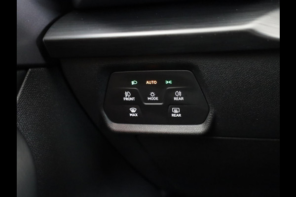 CUPRA Formentor 1.4 TSI e-Hybrid e-Hybrid Business 204 pk Automaat| Navigatie | Trekhaak (uitklapbaar) | Parkeersensoren (Park assist) | Achteruitrijcamera | Stoelverwarming |