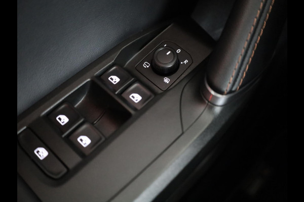 CUPRA Formentor 1.4 TSI e-Hybrid e-Hybrid Business 204 pk Automaat| Navigatie | Trekhaak (uitklapbaar) | Parkeersensoren (Park assist) | Achteruitrijcamera | Stoelverwarming |
