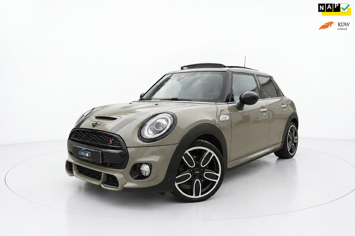 MINI 5-deurs 2.0 Cooper S JCW PAKKET PANO SFEER CAMERA NAP