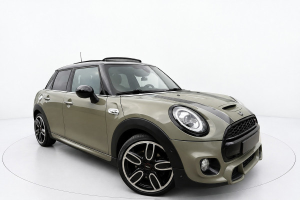 MINI 5-deurs 2.0 Cooper S JCW PAKKET PANO SFEER CAMERA NAP