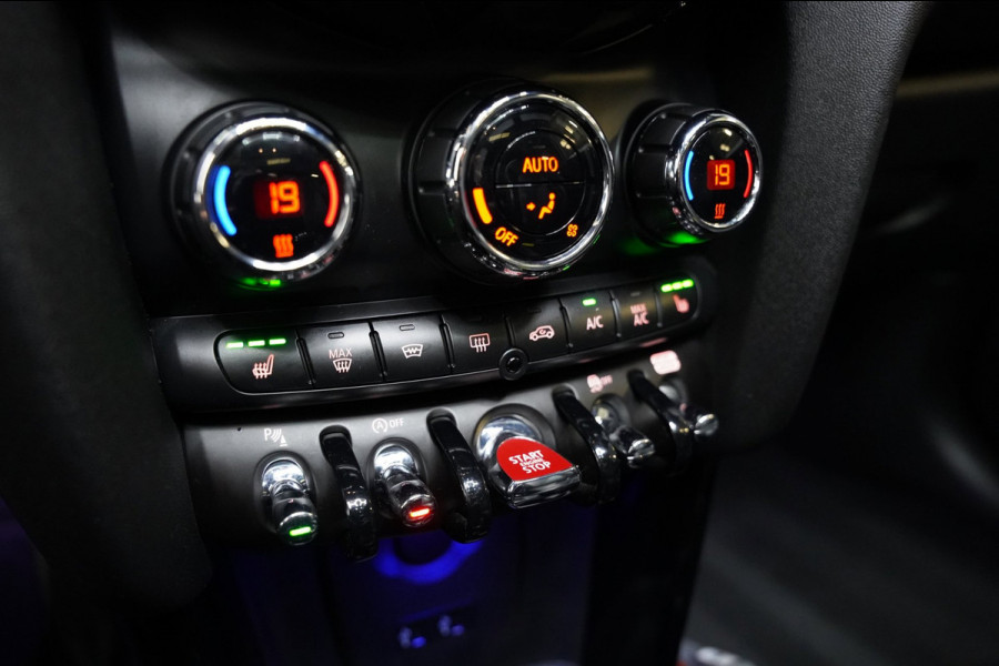MINI 5-deurs 2.0 Cooper S JCW PAKKET PANO SFEER CAMERA NAP