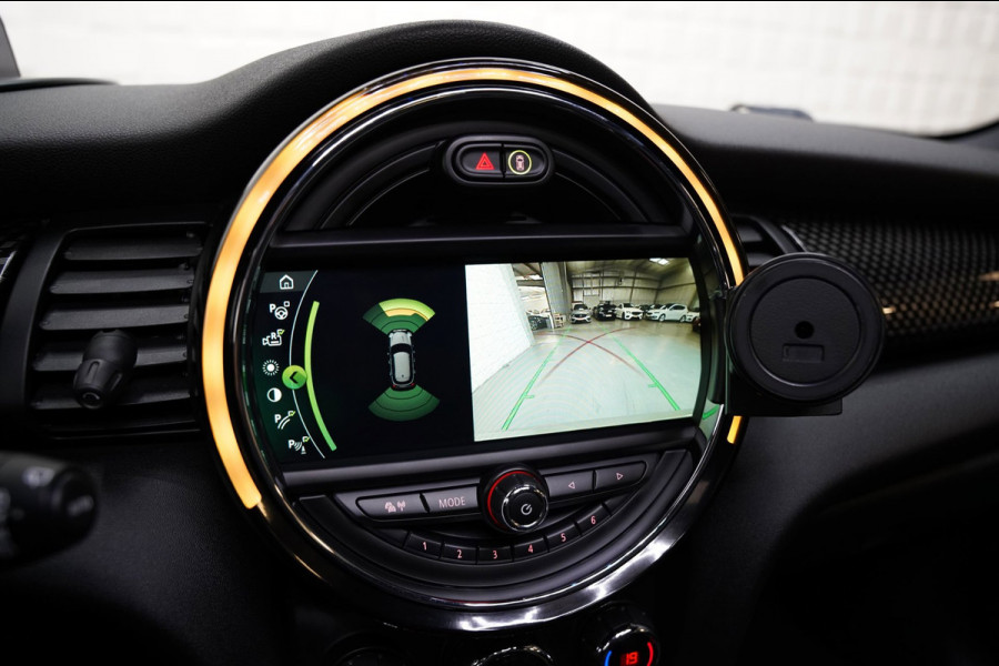 MINI 5-deurs 2.0 Cooper S JCW PAKKET PANO SFEER CAMERA NAP