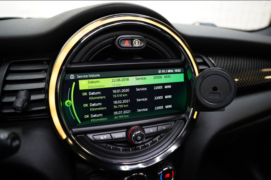 MINI 5-deurs 2.0 Cooper S JCW PAKKET PANO SFEER CAMERA NAP