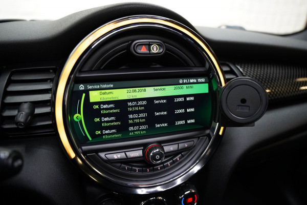 MINI 5-deurs 2.0 Cooper S JCW PAKKET PANO SFEER CAMERA NAP