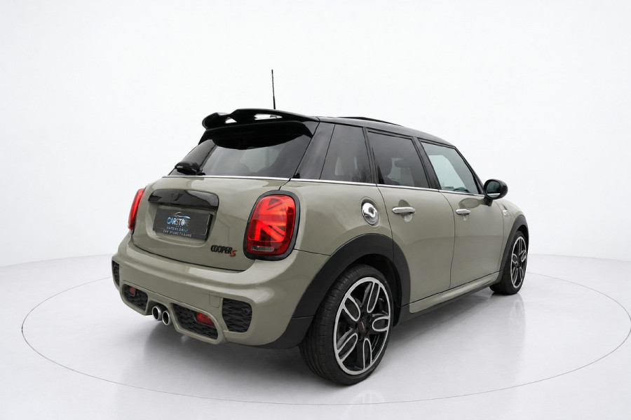 MINI 5-deurs 2.0 Cooper S JCW PAKKET PANO SFEER CAMERA NAP