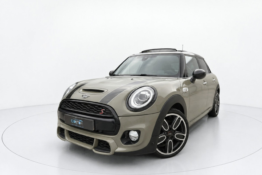 MINI 5-deurs 2.0 Cooper S JCW PAKKET PANO SFEER CAMERA NAP