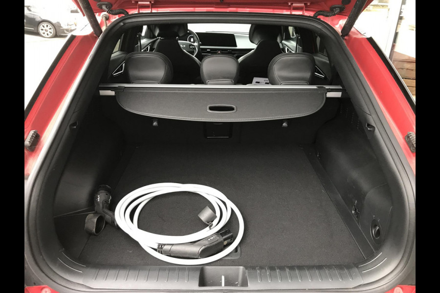 Kia Ev6 GT-Line 77.4 kWh BTW auto 7 JAAR GARANTIE Kia EV6 GT-Line 77.4 kWh 7 JAAR GARANTIE Kia EV6 GT-Line 77 kWh