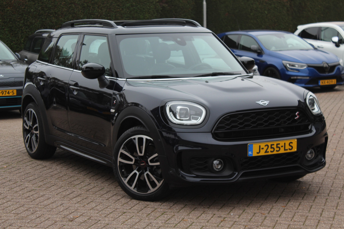 MINI Countryman 2.0 Cooper S Hammersmith / Panoramadak / Leder / Keyless / 19'' / Navigatie / Virtual Cockpit / DAB / Cruise Control
