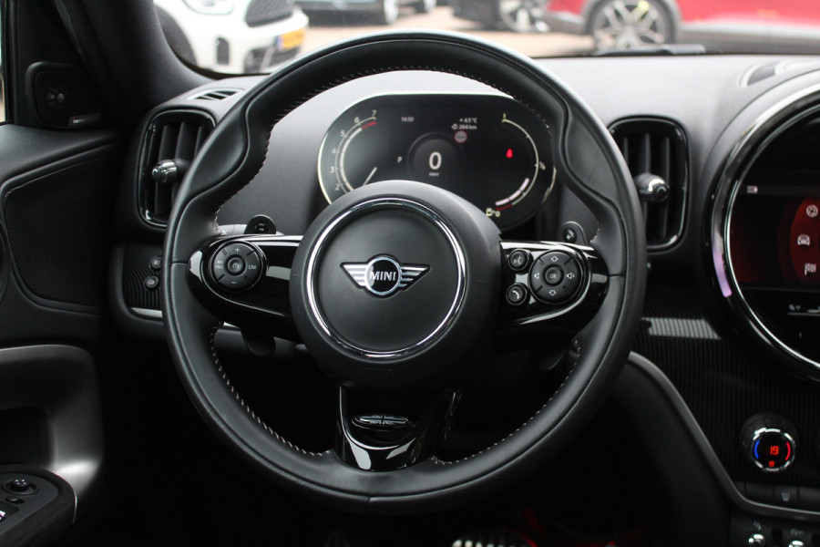 MINI Countryman 2.0 Cooper S Hammersmith / Panoramadak / Leder / Keyless / 19'' / Navigatie / Virtual Cockpit / DAB / Cruise Control