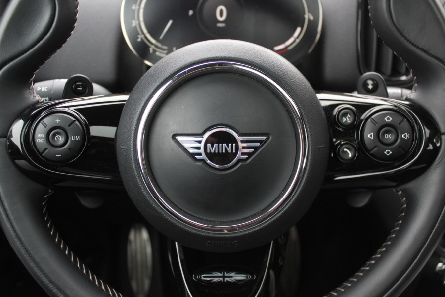 MINI Countryman 2.0 Cooper S Hammersmith / Panoramadak / Leder / Keyless / 19'' / Navigatie / Virtual Cockpit / DAB / Cruise Control