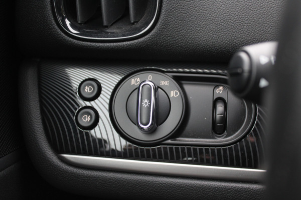 MINI Countryman 2.0 Cooper S Hammersmith / Panoramadak / Leder / Keyless / 19'' / Navigatie / Virtual Cockpit / DAB / Cruise Control