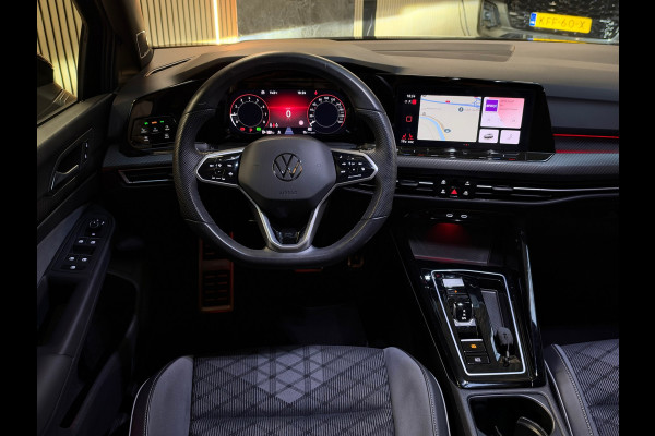 Volkswagen Golf 1.5 eTSI 3X R-Line PANO|HARMAN KARDON|IQ LIGHTS|KEYLESS|DEALER ONDERHOUDEN|NIGHTPAKKET|SFEERVERLICHTING|2024|VOL!