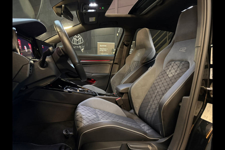 Volkswagen Golf 1.5 eTSI 3X R-Line PANO|HARMAN KARDON|IQ LIGHTS|KEYLESS|DEALER ONDERHOUDEN|NIGHTPAKKET|SFEERVERLICHTING|2024|VOL!