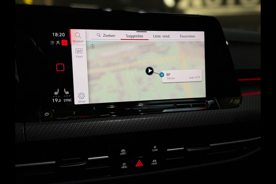 Volkswagen Golf 1.5 eTSI 3X R-Line PANO|HARMAN KARDON|IQ LIGHTS|KEYLESS|DEALER ONDERHOUDEN|NIGHTPAKKET|SFEERVERLICHTING|2024|VOL!