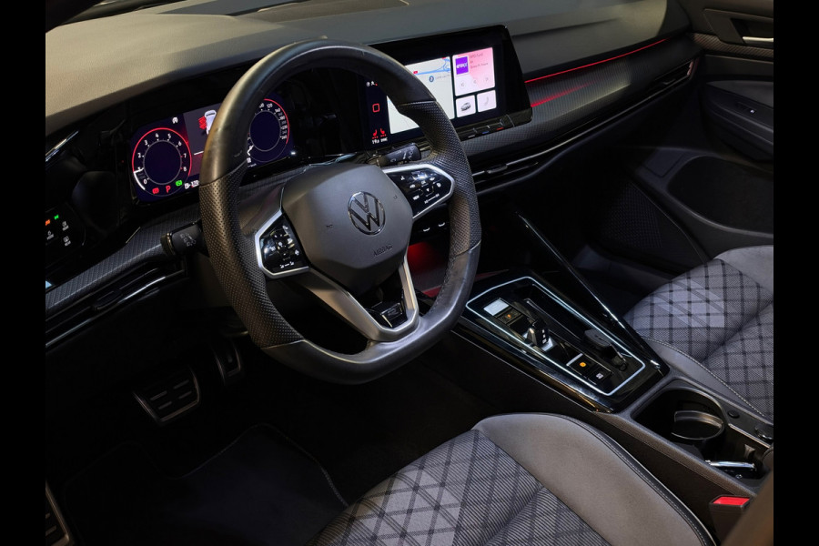 Volkswagen Golf 1.5 eTSI 3X R-Line PANO|HARMAN KARDON|IQ LIGHTS|KEYLESS|DEALER ONDERHOUDEN|NIGHTPAKKET|SFEERVERLICHTING|2024|VOL!