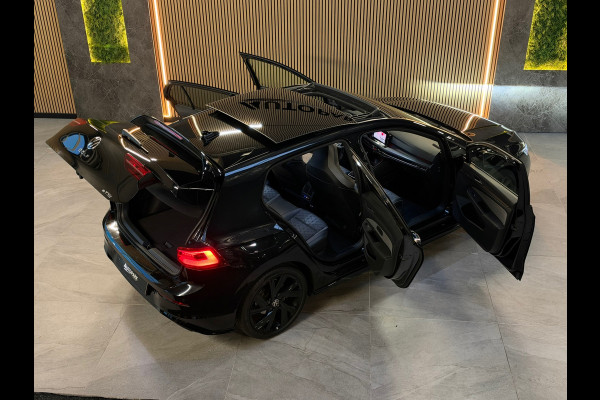 Volkswagen Golf 1.5 eTSI 3X R-Line PANO|HARMAN KARDON|IQ LIGHTS|KEYLESS|DEALER ONDERHOUDEN|NIGHTPAKKET|SFEERVERLICHTING|2024|VOL!