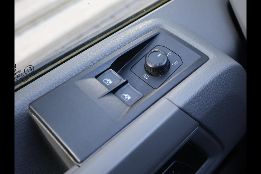 Volkswagen Crafter 35 2.0 TDI 177 PK 4MOTION 4X4 AUT. L3H3 + LED | 3500 KG TREKHAAK | CLIMATE | CAMERA | CARPLAY
