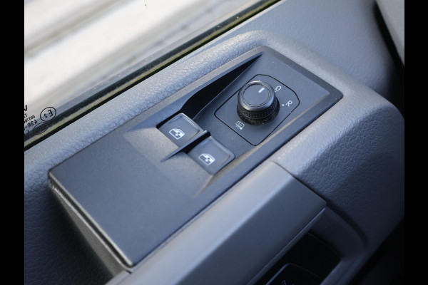 Volkswagen Crafter 35 2.0 TDI 177 PK 4MOTION 4X4 AUT. L3H3 + LED | 3500 KG TREKHAAK | CLIMATE | CAMERA | CARPLAY