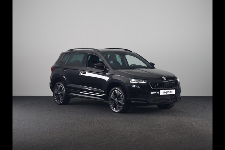 Škoda Karoq 1.5 TSI ACT Sportline Business 150 pk Automaat (DSG) | Verlengde garantie | Navigatie via App | Parkeersensoren | Achteruitrijcamera | Adaptieve cruise control | Stoelverwarming v/a | Verwarmde voorruit |
