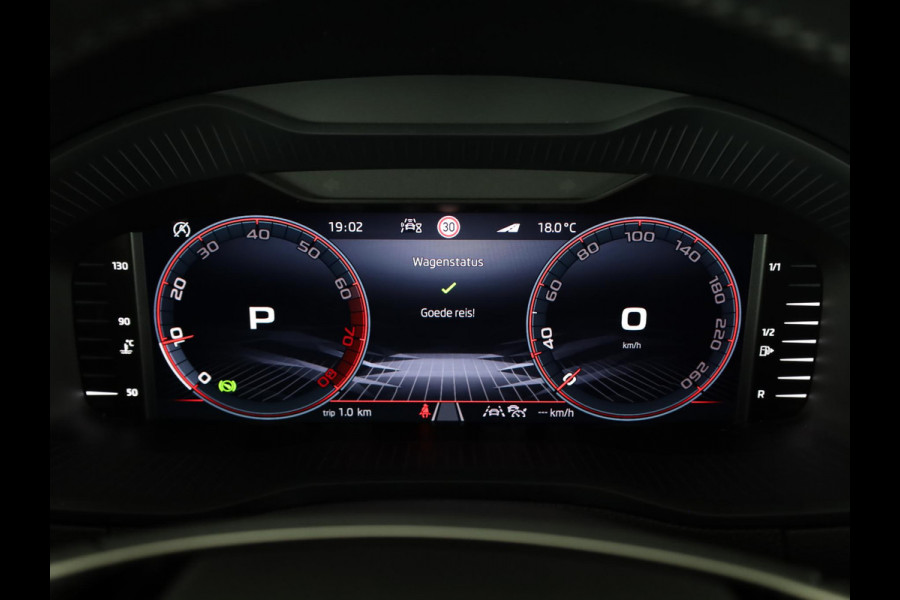 Škoda Karoq 1.5 TSI ACT Sportline Business 150 pk Automaat (DSG) | Verlengde garantie | Navigatie via App | Parkeersensoren | Achteruitrijcamera | Adaptieve cruise control | Stoelverwarming v/a | Verwarmde voorruit |