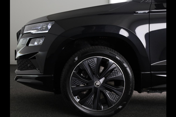 Škoda Karoq 1.5 TSI ACT Sportline Business 150 pk Automaat (DSG) | Verlengde garantie | Navigatie via App | Parkeersensoren | Achteruitrijcamera | Adaptieve cruise control | Stoelverwarming v/a | Verwarmde voorruit |