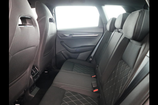 Škoda Karoq 1.5 TSI ACT Sportline Business 150 pk Automaat (DSG) | Verlengde garantie | Navigatie via App | Parkeersensoren | Achteruitrijcamera | Adaptieve cruise control | Stoelverwarming v/a | Verwarmde voorruit |