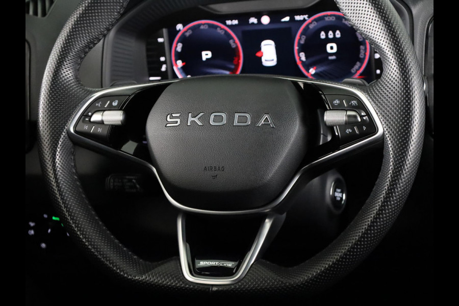 Škoda Karoq 1.5 TSI ACT Sportline Business 150 pk Automaat (DSG) | Verlengde garantie | Navigatie via App | Parkeersensoren | Achteruitrijcamera | Adaptieve cruise control | Stoelverwarming v/a | Verwarmde voorruit |