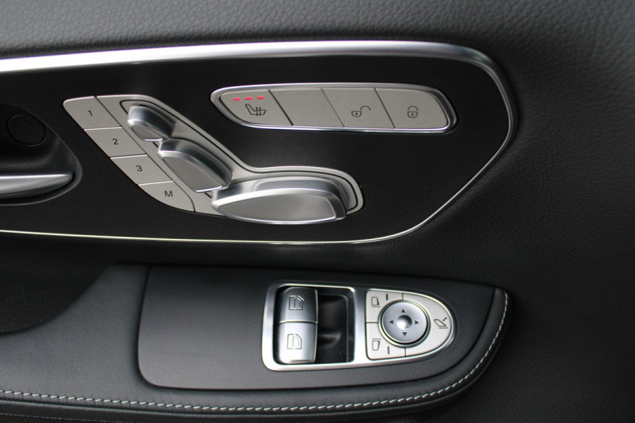 Mercedes-Benz V-Klasse 300d / AMG / Exclusive / DC / 4-Matic / Luchtv / Elec Stoel / Burmester / Vol Opties / NIEUWSTAAT