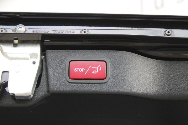 Mercedes-Benz V-Klasse 300d / AMG / Exclusive / DC / 4-Matic / Luchtv / Elec Stoel / Burmester / Vol Opties / NIEUWSTAAT