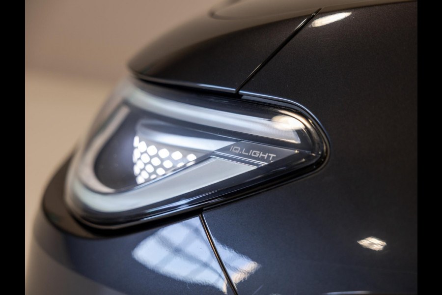 Volkswagen ID.3 First Max 58 kWh SOH 89% / 204pk / Panorama dak / Head-Up display / Stoel en stuur verwarming /