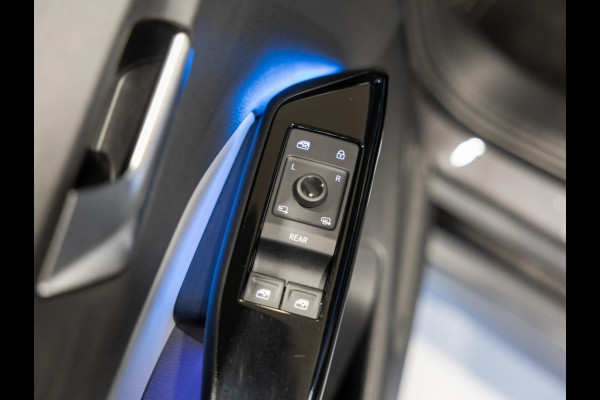 Volkswagen ID.3 First Max 58 kWh SOH 89% / 204pk / Panorama dak / Head-Up display / Stoel en stuur verwarming /