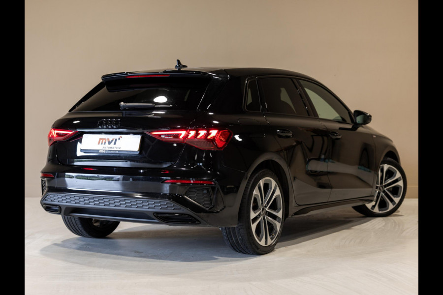 Audi A3 Sportback 30 TFSI S-Line edition / 110pk / NAP / Afgevlakt stuurwiel /