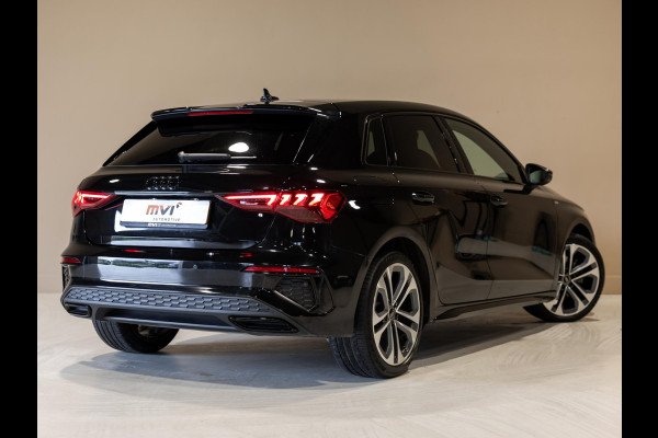 Audi A3 Sportback 30 TFSI S-Line edition / 110pk / NAP / Afgevlakt stuurwiel /