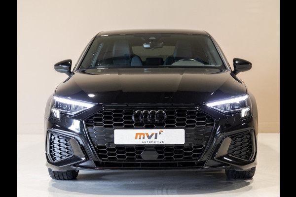 Audi A3 Sportback 30 TFSI S-Line edition / 110pk / NAP / Afgevlakt stuurwiel /