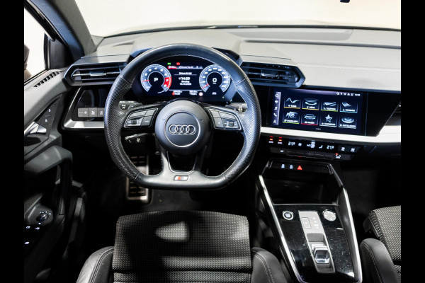 Audi A3 Sportback 30 TFSI S-Line edition / 110pk / NAP / Afgevlakt stuurwiel /