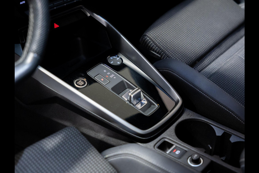 Audi A3 Sportback 30 TFSI S-Line edition / 110pk / NAP / Afgevlakt stuurwiel /