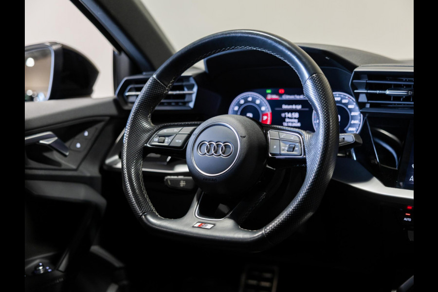 Audi A3 Sportback 30 TFSI S-Line edition / 110pk / NAP / Afgevlakt stuurwiel /