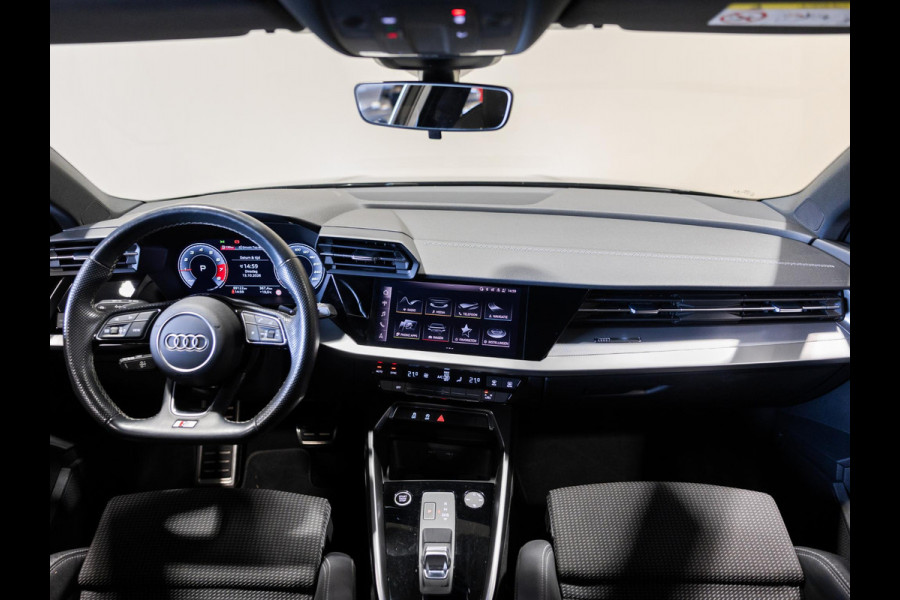 Audi A3 Sportback 30 TFSI S-Line edition / 110pk / NAP / Afgevlakt stuurwiel /