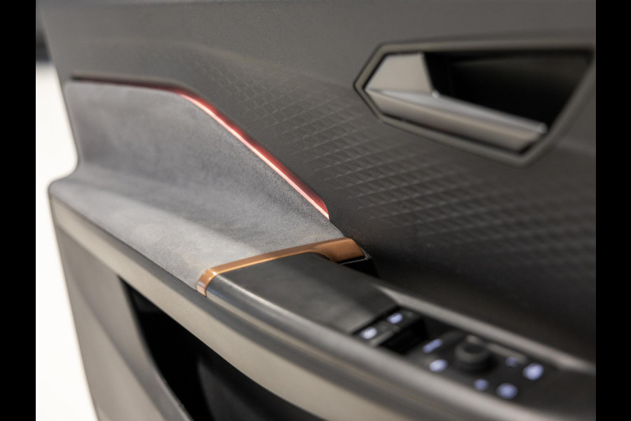 CUPRA Born Copper Edition One 62 kWh SOH 91% / 204pk / Panorama dak / Rondomzicht camera / Elektrische stoelverstelling /