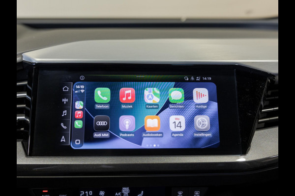 Audi Q4 e-tron 40 S-Line Competition 77 kWh SOH 93% / 204pk / Achteruitrij camera / Ruitjesbekleding / Head-up display /