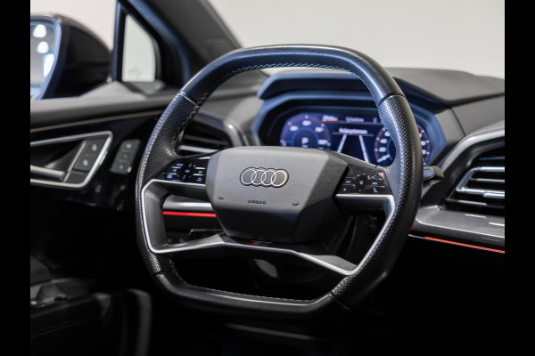 Audi Q4 e-tron 40 S-Line Competition 77 kWh SOH 93% / 204pk / Achteruitrij camera / Ruitjesbekleding / Head-up display /