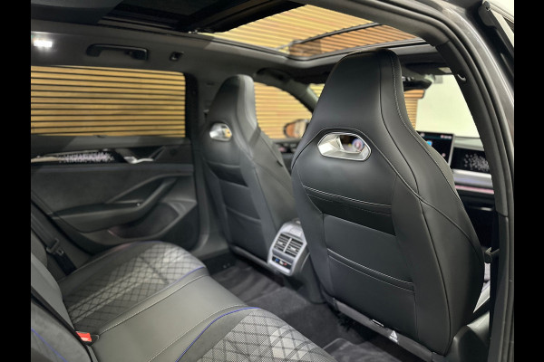 Volkswagen Passat Variant 1.5 eHybrid R-Line Black Edition | Garantie tot 2031 |272PK| Pano | Matrix | HUD | Massage | Trekhaak