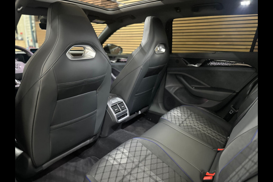 Volkswagen Passat Variant 1.5 eHybrid R-Line Black Edition | Garantie tot 2031 |272PK| Pano | Matrix | HUD | Massage | Trekhaak