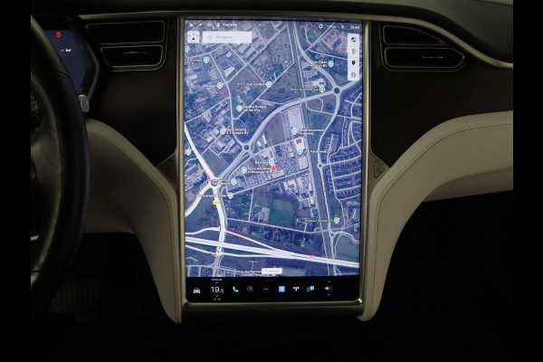 Tesla Model X 75D Base | SOH 88,4% | Leder | Memory | Cruise Control | Stuur/stoel verwarming | Camera | Park assist | Sfeerverlichting | Climate control