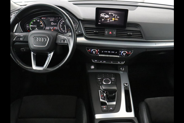 Audi Q5 50 TFSI e quattro S edition | SOH 85,5% | Panoramadak | Half leder | Stoelverwarming | Adaptive cruise | Dodehoek detectie | Camera | Park assist | Navigatie | Bluetooth | Climate control