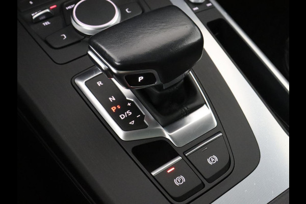 Audi Q5 50 TFSI e quattro S edition | SOH 85,5% | Panoramadak | Half leder | Stoelverwarming | Adaptive cruise | Dodehoek detectie | Camera | Park assist | Navigatie | Bluetooth | Climate control