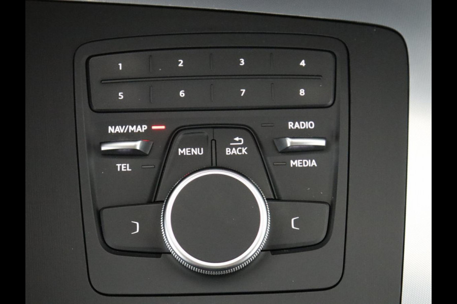 Audi Q5 50 TFSI e quattro S edition | SOH 85,5% | Panoramadak | Half leder | Stoelverwarming | Adaptive cruise | Dodehoek detectie | Camera | Park assist | Navigatie | Bluetooth | Climate control