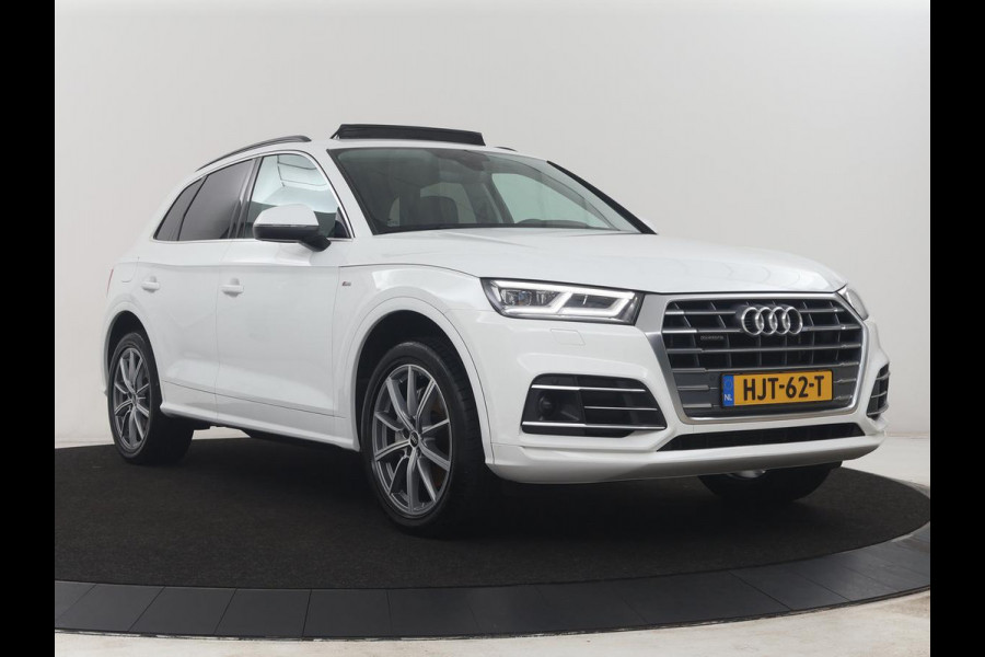 Audi Q5 50 TFSI e quattro S edition | SOH 85,5% | Panoramadak | Half leder | Stoelverwarming | Adaptive cruise | Dodehoek detectie | Camera | Park assist | Navigatie | Bluetooth | Climate control