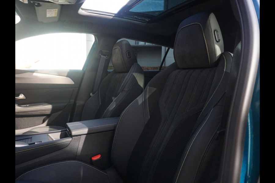 Peugeot e-408 GT Avantage 58 kWh Panoramadak SoH 99%
